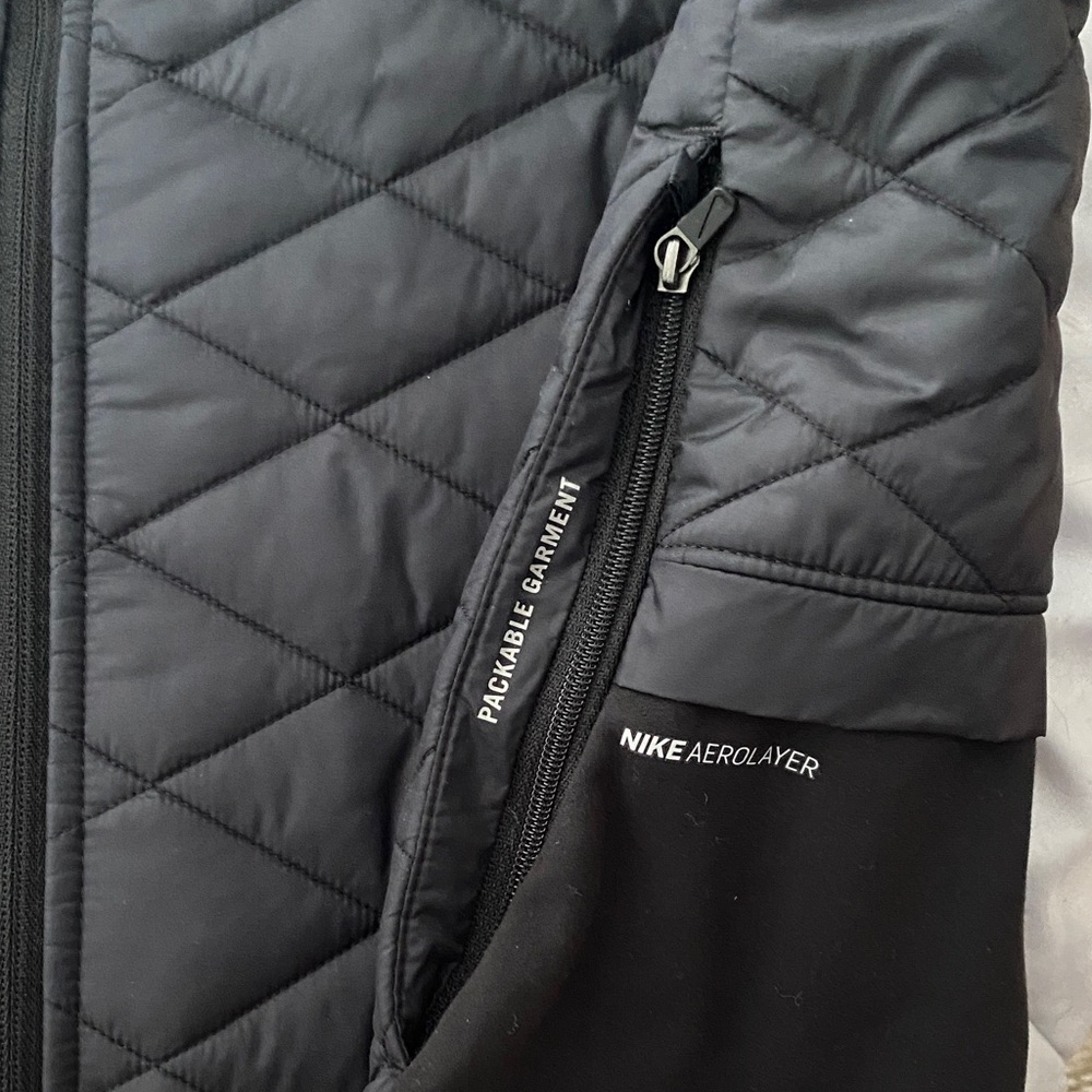 Nike Black Aerolayer Running Vest - Picture 5 of 5